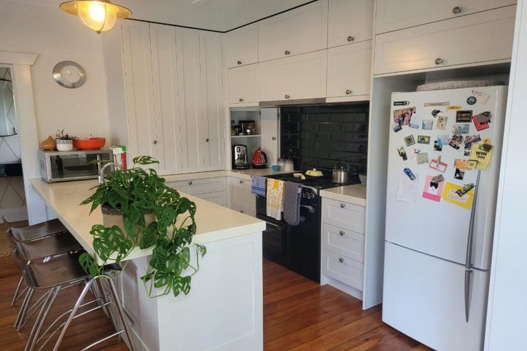 Photo of property in 1 Bell Street, Welbourn, New Plymouth, 4310