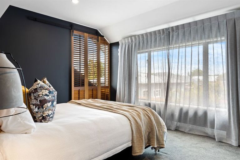 Photo of property in 2/18b Blighs Road, Strowan, Christchurch, 8052