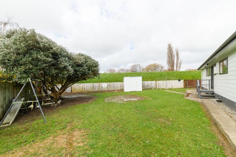 Photo of property in 33 Escort Grove, Awapuni, Palmerston North, 4412