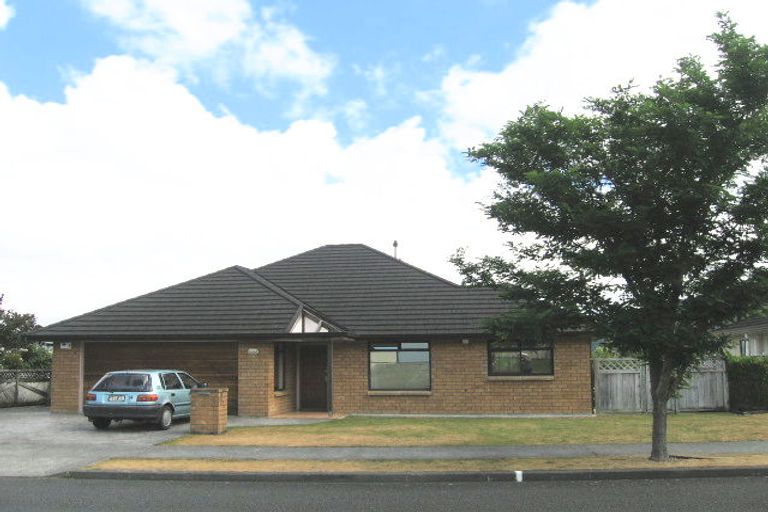 Photo of property in 1a Clearwater Terrace, Brown Owl, Upper Hutt, 5018