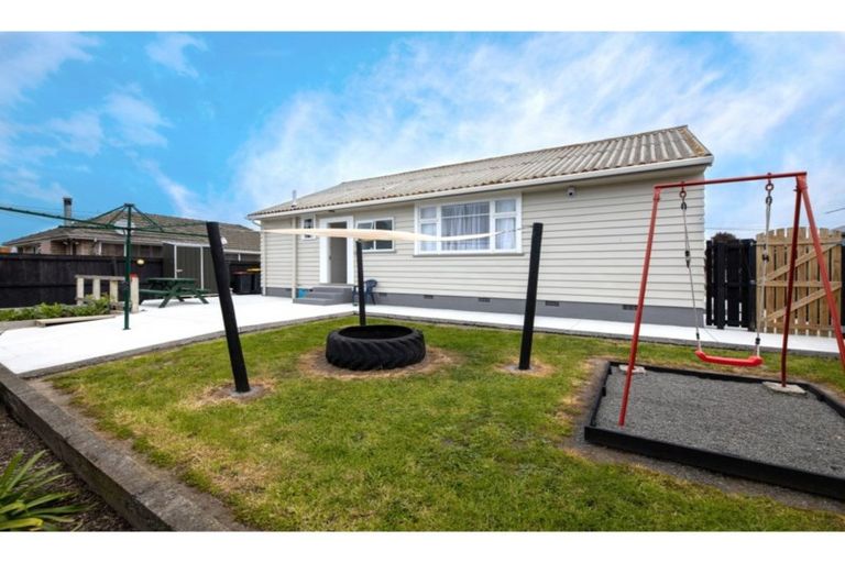 Photo of property in 39 Rowan Avenue, Aranui, Christchurch, 8061
