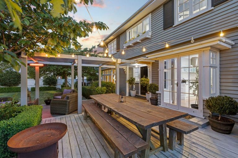 Photo of property in 5 Kotare Street, Fendalton, Christchurch, 8041