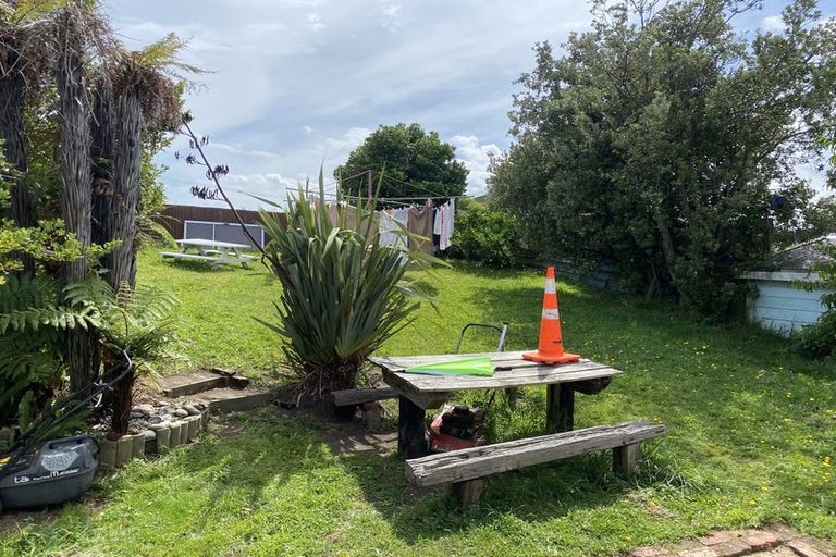 Photo of property in 14 Leicester Street, Patea, 4520