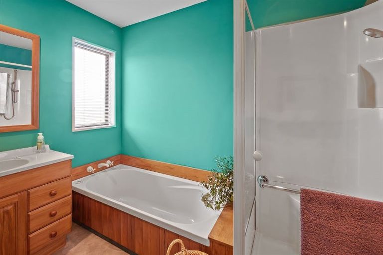 Photo of property in 1 Wendy Place, Heathcote Valley, Christchurch, 8022