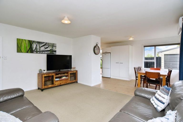 Photo of property in 187 Burwood Road, Burwood, Christchurch, 8083
