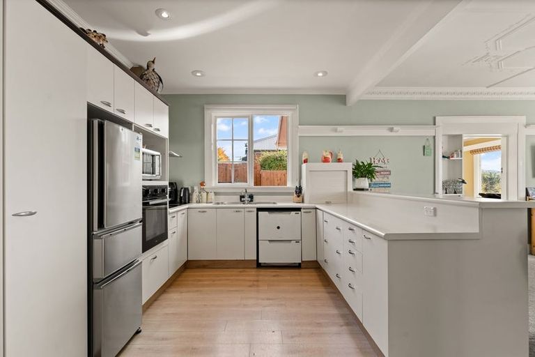 Photo of property in 24 Bangor Terrace, Kew, Dunedin, 9012