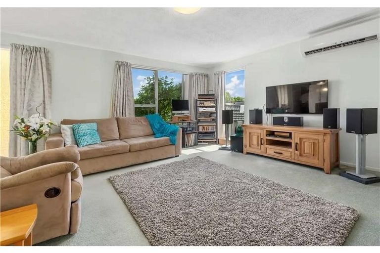 Photo of property in 153 Weatherly Road, Torbay, Auckland, 0630