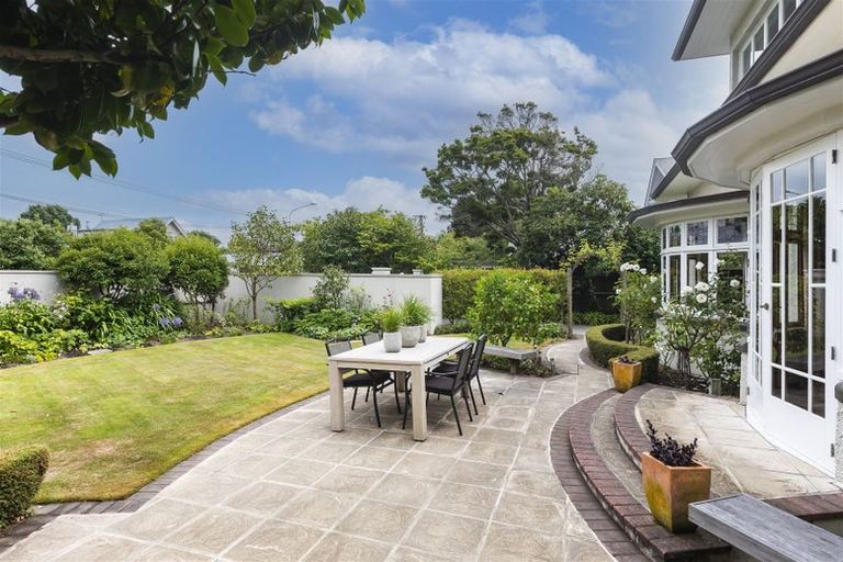 Photo of property in 150 Clyde Road, Burnside, Christchurch, 8053