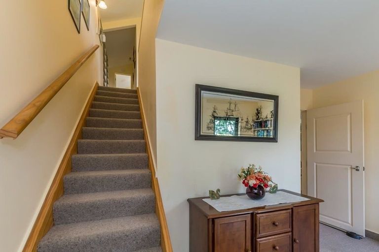 Photo of property in 370 Tararua Road, Levin, 5571