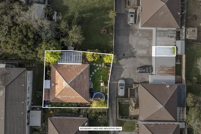 Photo of property in 5/19 Oates Road, Glen Eden, Auckland, 0602