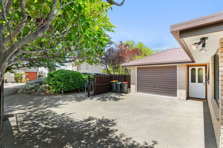 Photo of property in 2/16 James K Baxter Place, Addington, Christchurch, 8024