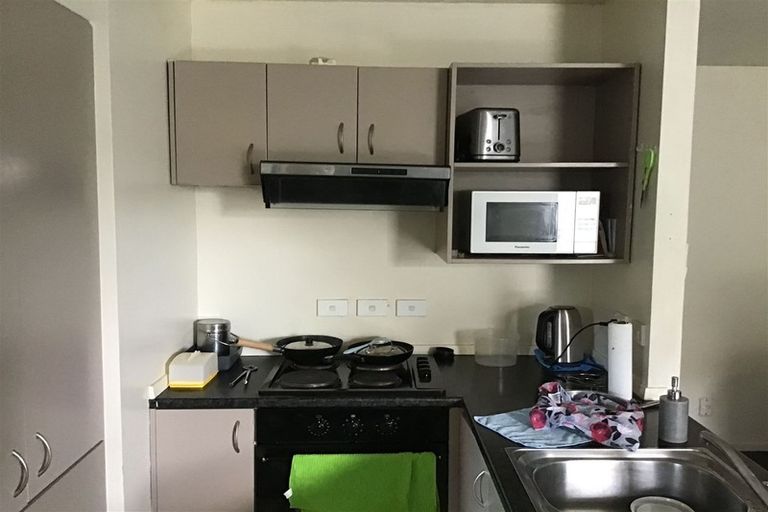 Photo of property in 36 Woodbank Drive, Glen Eden, Auckland, 0602