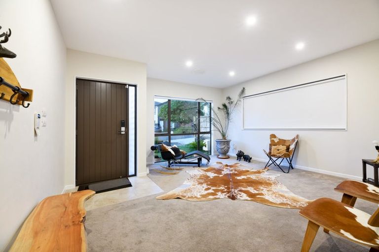 Photo of property in 28 Windlass Street, Long Bay, Auckland, 0630
