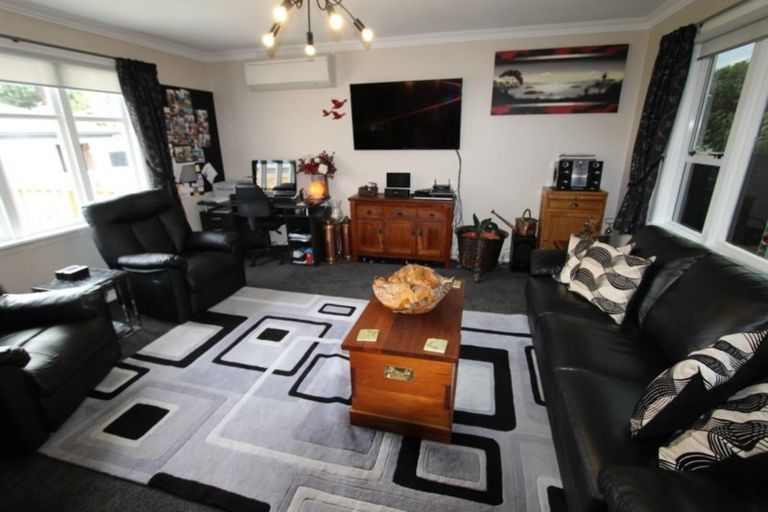 Photo of property in 1 Halls Road, Pahiatua, 4910