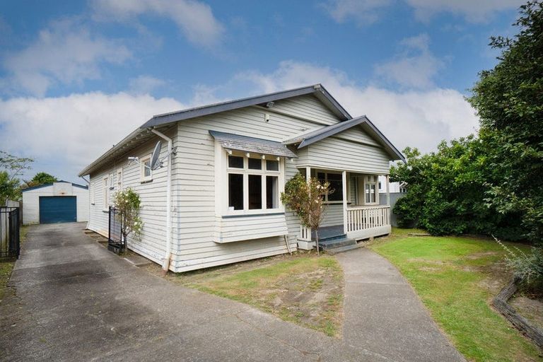 Photo of property in 41 Burns Avenue, Takaro, Palmerston North, 4412