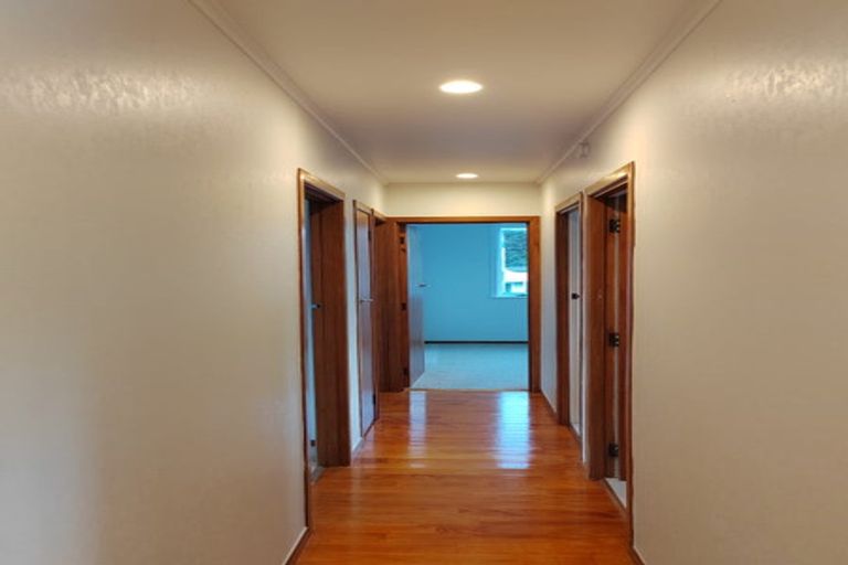 Photo of property in 70 Lake Road, Northcote, Auckland, 0627