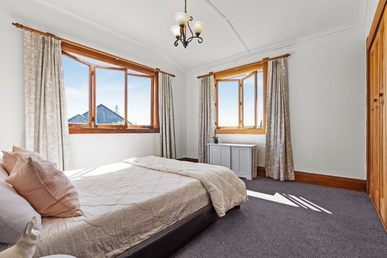 Photo of property in 21 Coleman Terrace, Bluff Hill, Napier, 4110