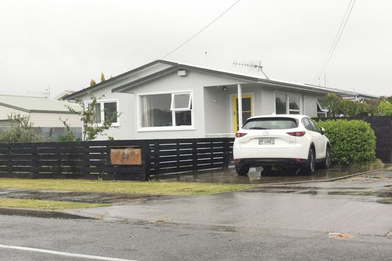 Photo of property in 1/1302 Caroline Road, Mayfair, Hastings, 4122