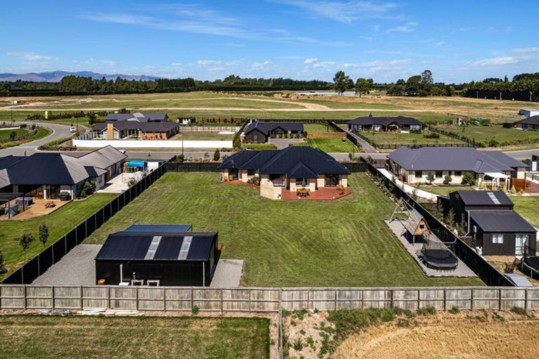 Photo of property in 70 Kingsdowne Drive, West Melton, 7618