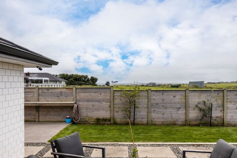 Photo of property in 31 Keene Drive, Bell Block, New Plymouth, 4312