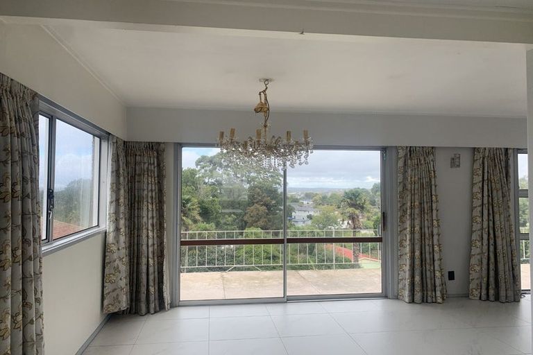 Photo of property in 423 Don Buck Road, Massey, Auckland, 0614