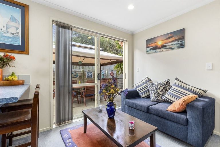 Photo of property in 19 Toomer Place, Beachlands, Auckland, 2018