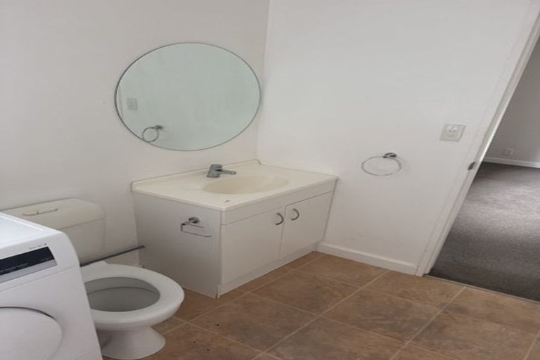 Photo of property in 9 Pakuranga Road, Pakuranga, Auckland, 2010