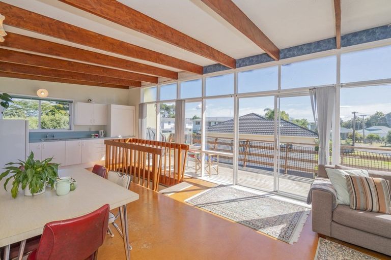 Photo of property in 50 Banks Street, Cooks Beach, Whitianga, 3591