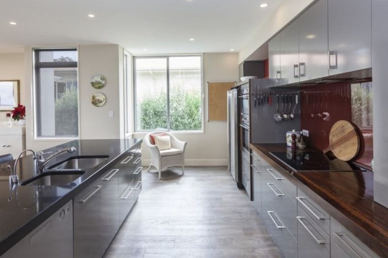 Photo of property in 8a Macmillan Avenue, Cashmere, Christchurch, 8022