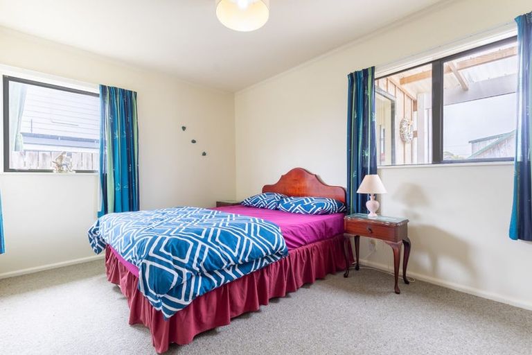 Photo of property in 24 Rodney Avenue, Te Horo Beach, Otaki, 5581