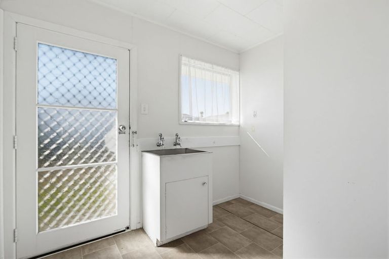 Photo of property in 22 Howden Road, Fairfield, Hamilton, 3214