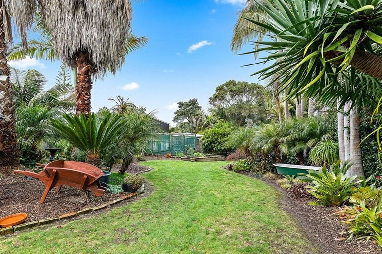 Photo of property in 43 Pohutukawa Road, Whenuapai, Auckland, 0618