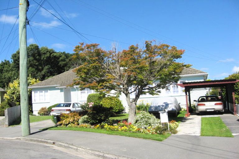 Photo of property in 16 Kitchener Place, Opawa, Christchurch, 8023
