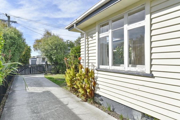 Photo of property in 18 Pinewood Avenue, North New Brighton, Christchurch, 8083