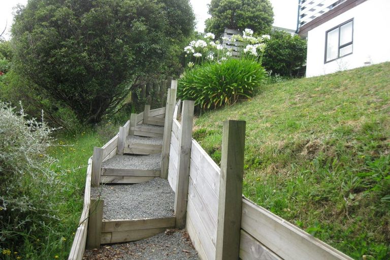 Photo of property in 272 Dowse Drive, Maungaraki, Lower Hutt, 5010