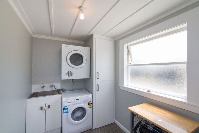 Photo of property in 25 Edgeware Road, Palmerston North, 4410