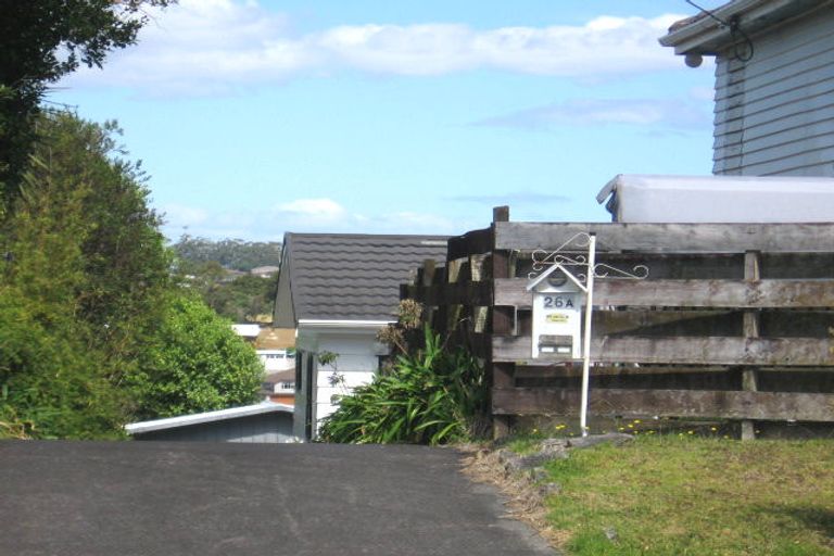Photo of property in 1/26 Knights Road, Rothesay Bay, Auckland, 0630