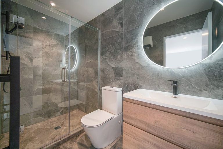 Photo of property in 32 Alton Avenue, Hillcrest, Auckland, 0627