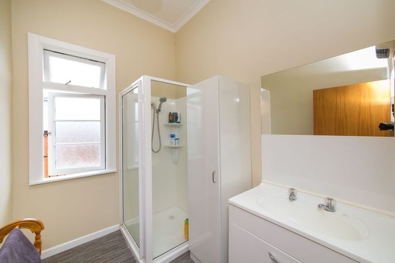 Photo of property in 25 Edgeware Road, Palmerston North, 4410