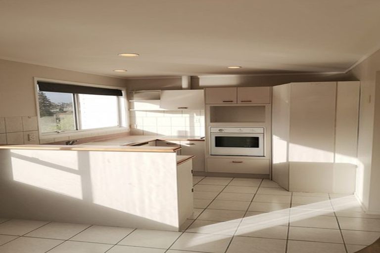 Photo of property in 66 Alexander Street, Cockle Bay, Auckland, 2014