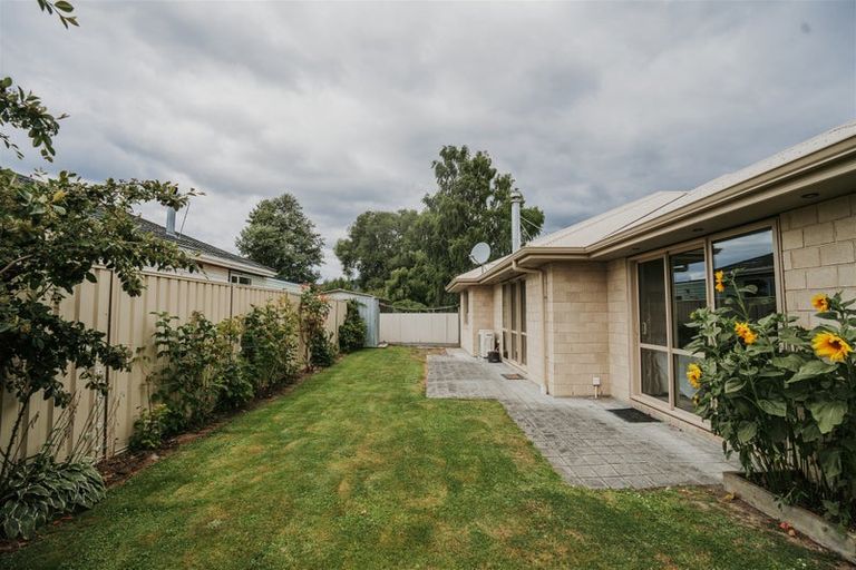 Photo of property in 19 Burns Street, Milton, 9220