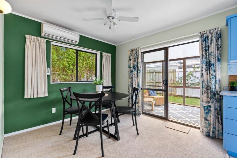 Photo of property in 8a Deveron Street, Regent, Whangarei, 0112