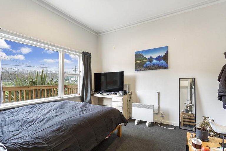 Photo of property in 96 Harbour Terrace, North Dunedin, Dunedin, 9016