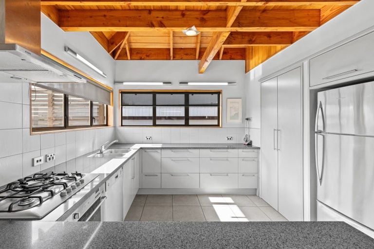 Photo of property in 23 Wesley Avenue, Frankleigh Park, New Plymouth, 4310