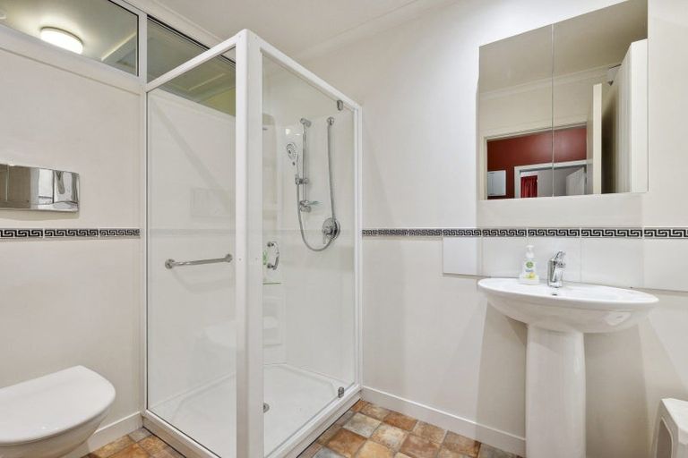 Photo of property in 6 Doon Street, Vauxhall, Dunedin, 9013