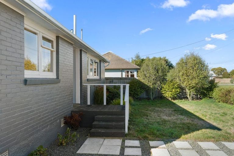 Photo of property in 14 Earnslaw Crescent, Bryndwr, Christchurch, 8053