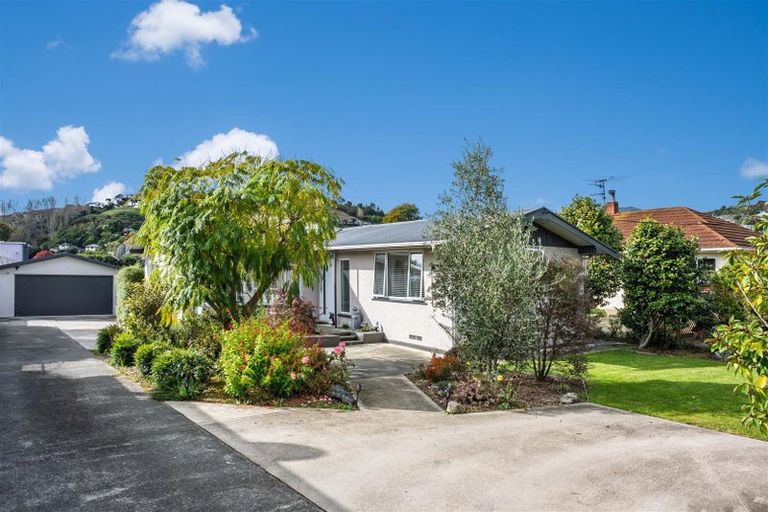 Photo of property in 17 Maitland Avenue, Stoke, Nelson, 7011