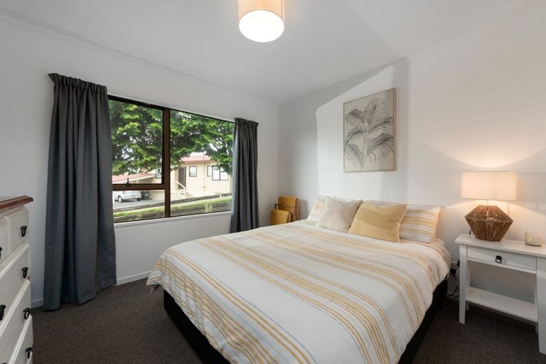 Photo of property in 14b Pokapu Place, Bethlehem, Tauranga, 3110