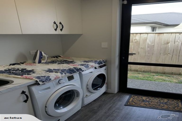 Photo of property in 82 Puhirake Crescent, Pyes Pa, Tauranga, 3112