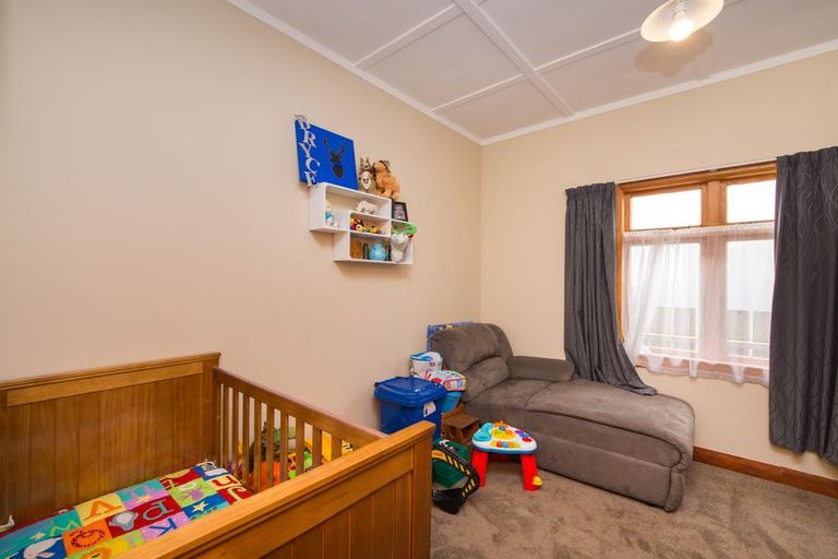 Photo of property in 25 Edgeware Road, Palmerston North, 4410